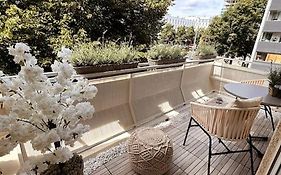 Stylish Studio Apartment With Beautiful Balcony