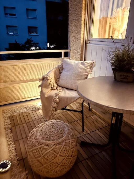 Stylish Studio Apartment With Beautiful Balcony Ingolstadt Exterior foto